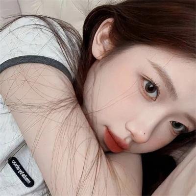 某影后之女晒豪宅名表，网友群嘲，整整一周引热议
